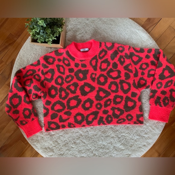 TNA Utica Sweater - Picture 2 of 7